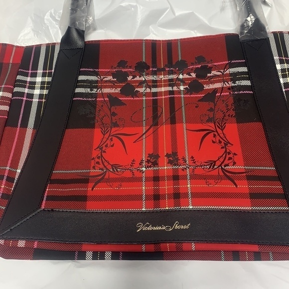 VICTORIA’S Secret Red Plaid Tote w/ floral design style number 11185110 NWT - Picture 3 of 4